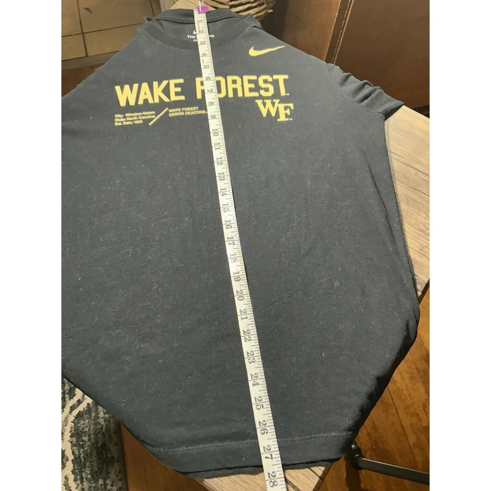 Wake Forest Men's M Medium Nike DRI-FIT Long Sleeve Shirt‎